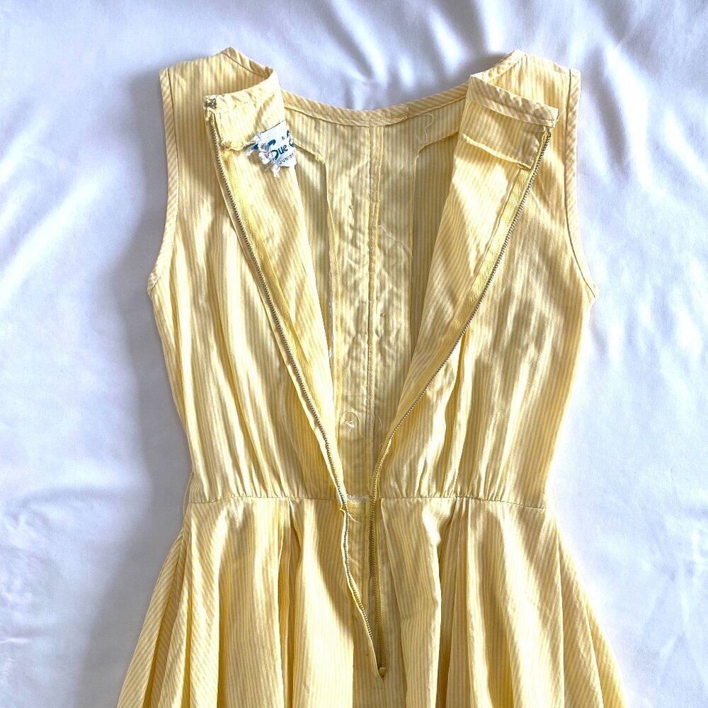 VTG Sue Brett 1960s yellow striped cotton A-line dress Women's Small pleats - Picture 9 of 13